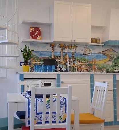 Donna Sicilia 2 Apartment Giardini Naxos Ngoại thất bức ảnh